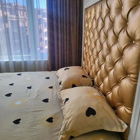 бляк сий. Vip апартамент Apartment